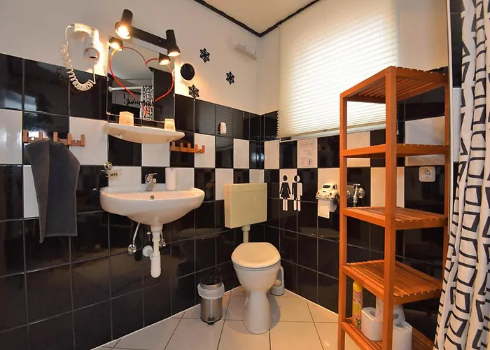 Steinbach Nahe Skihalle Oberhof, Cleaning Included